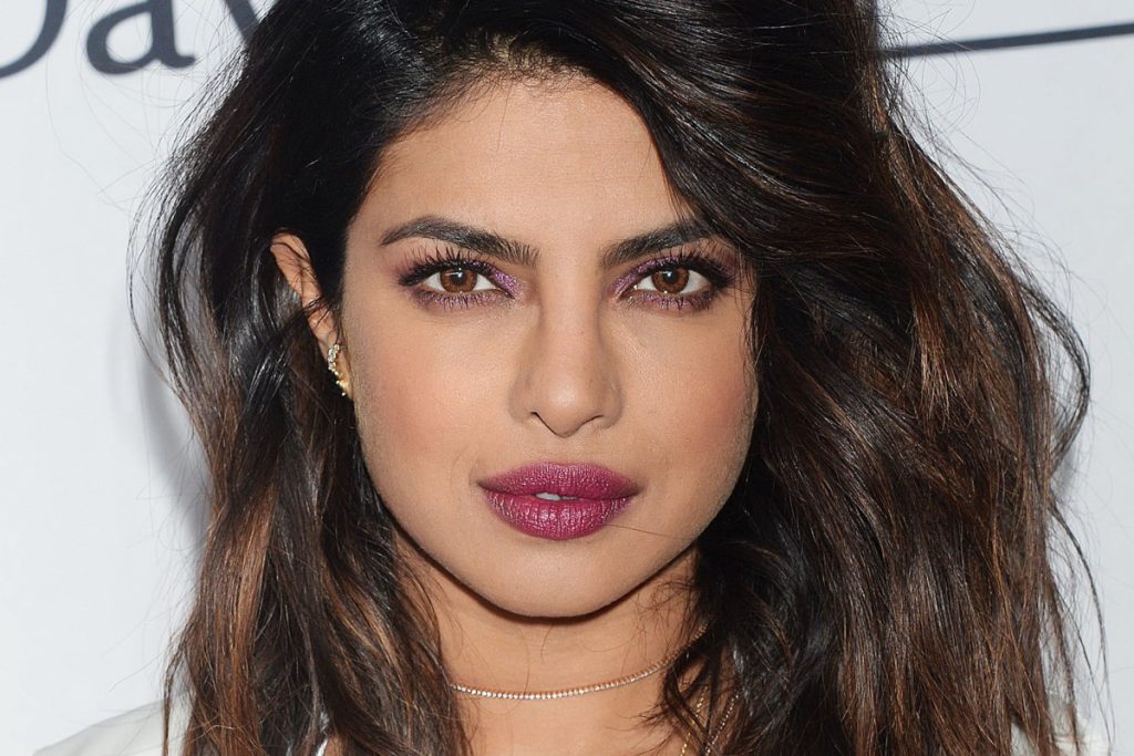  Priyanka Chopra eyes